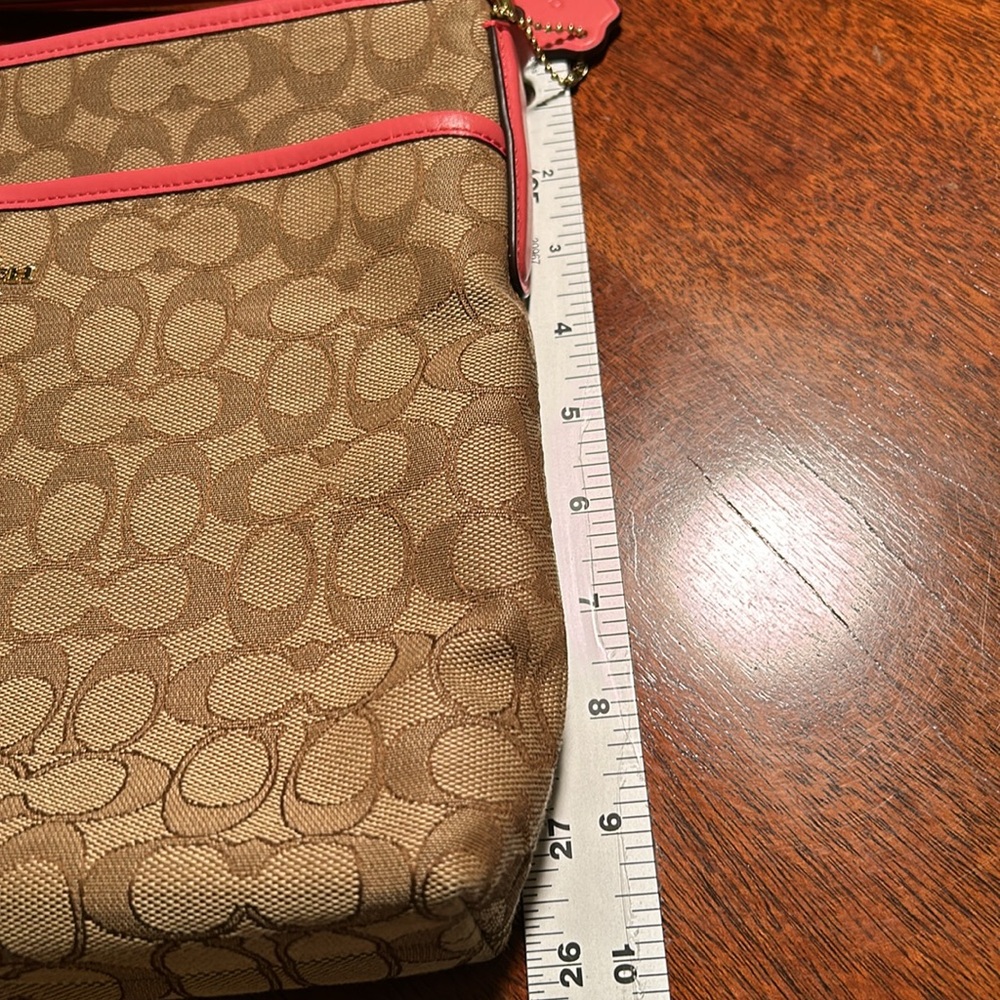 Coach cross body. Excellent condition - Picture 6 of 6